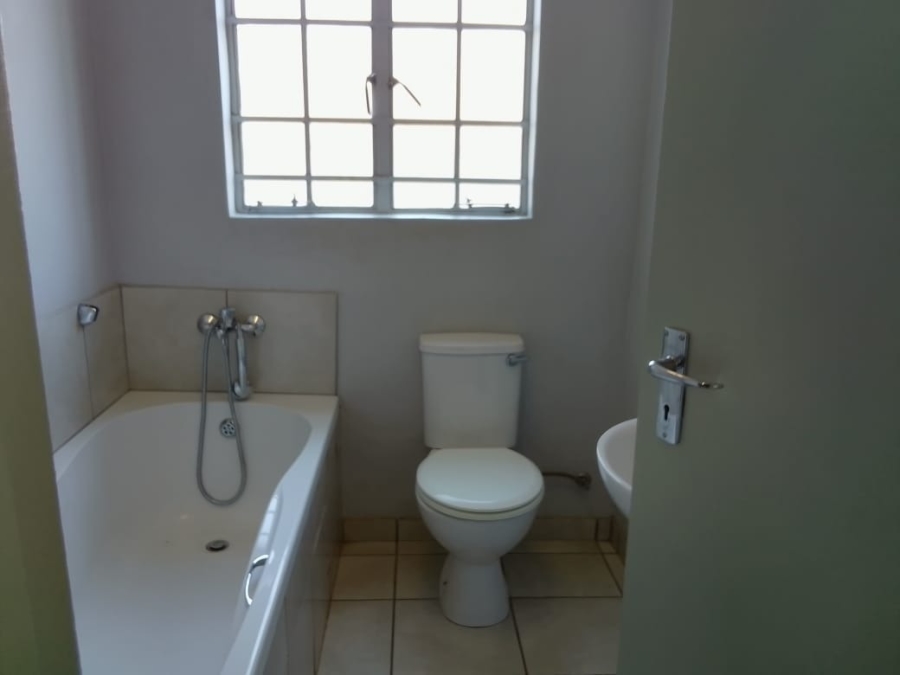 To Let 3 Bedroom Property for Rent in Waterkloof East North West